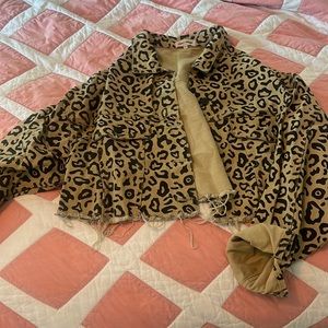 Cropped cheetah jacket